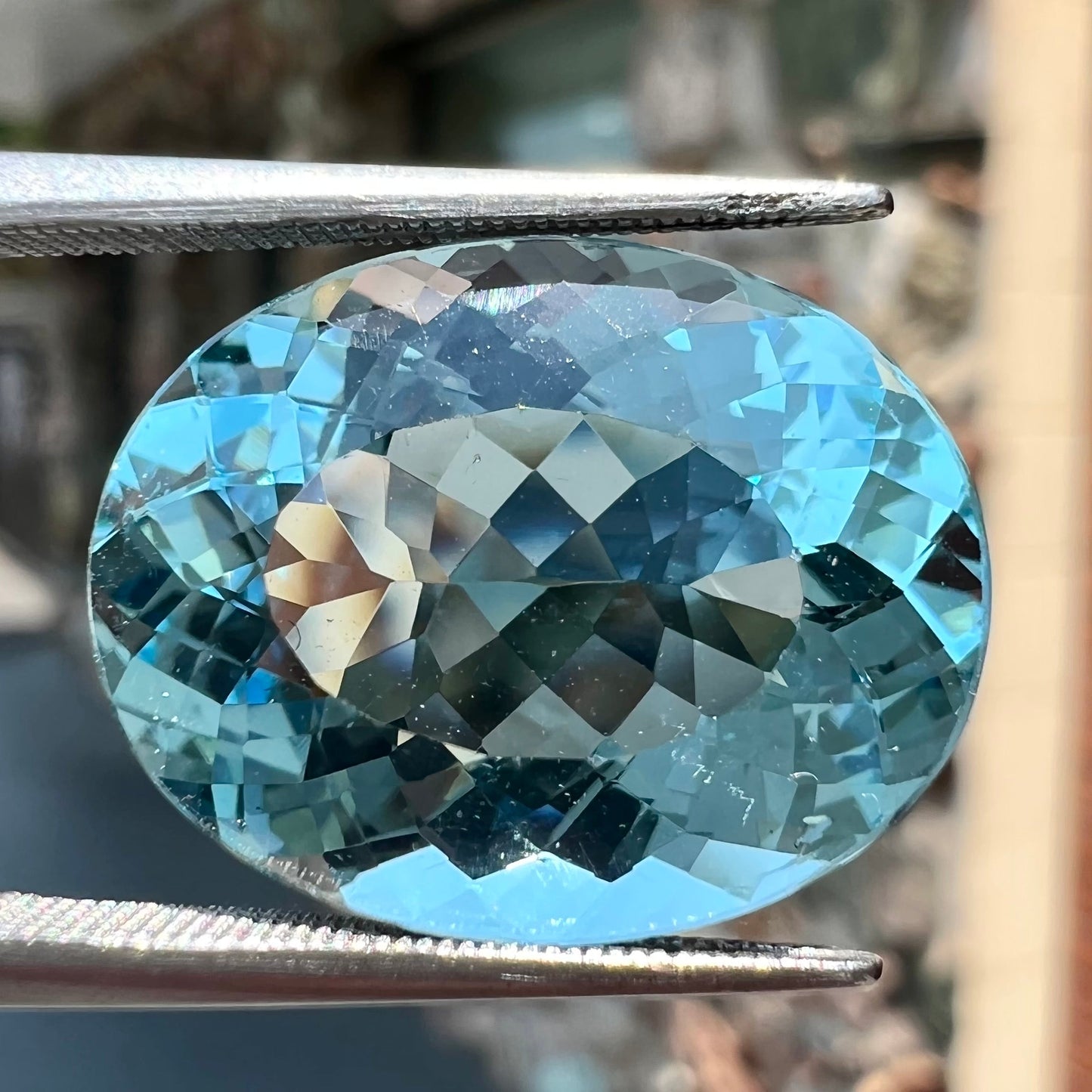 A loose, AAA grade, oval cut aquamarine stone from Brazil.